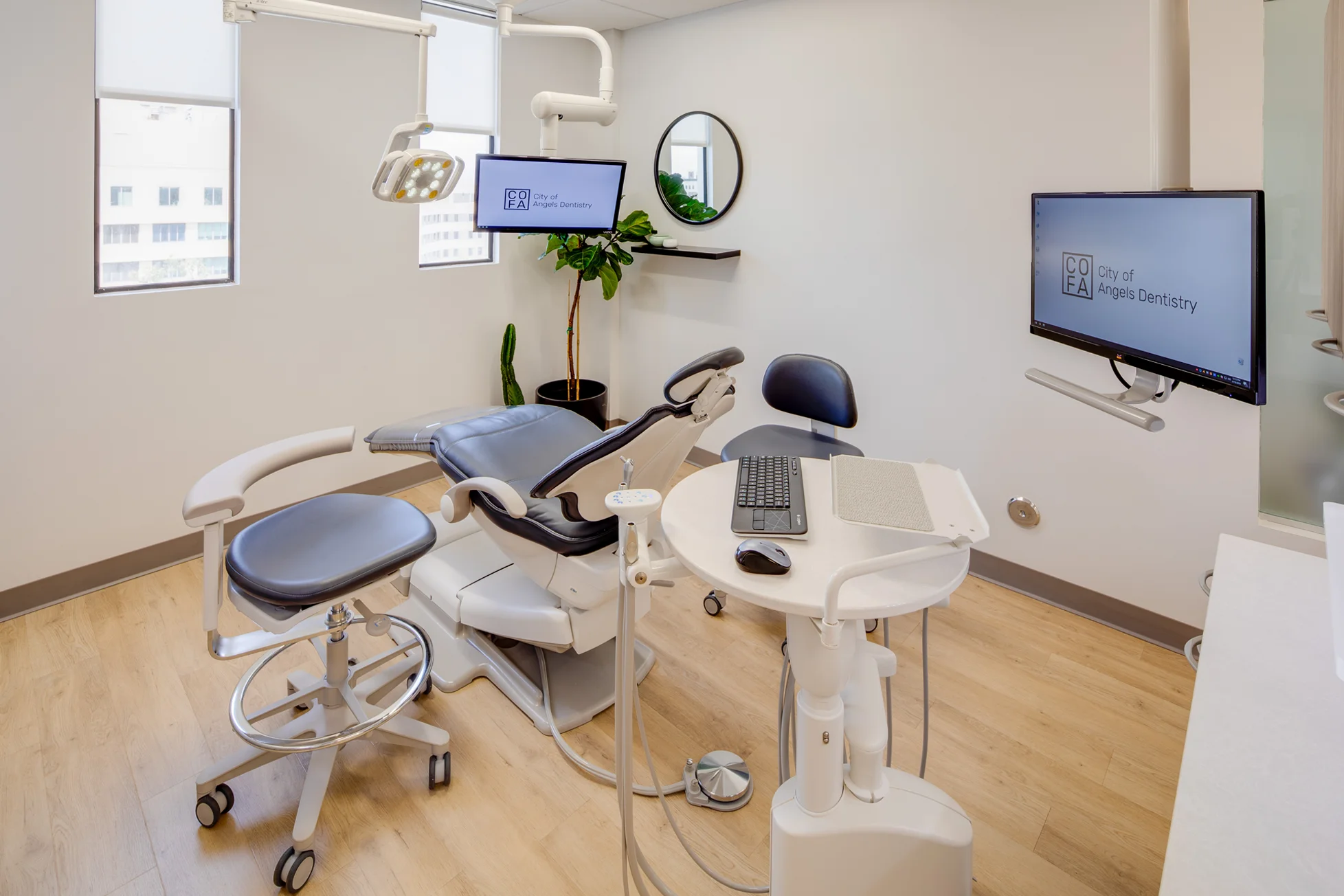 Dental technology at City of Angels Dentistry — iTero scanning and in-office imaging